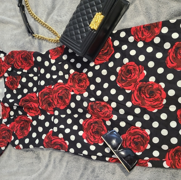 Vintage Red Rose Dress - Picture 2 of 3